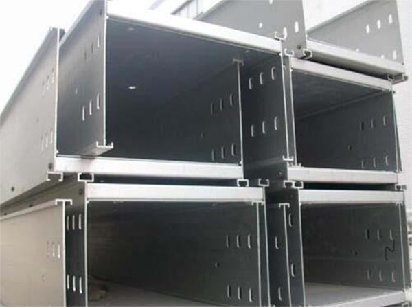 四川電纜橋架廠家告訴你怎么在橋架內(nèi)敷設(shè)電纜，橋架內(nèi)電纜敷設(shè)方法分享